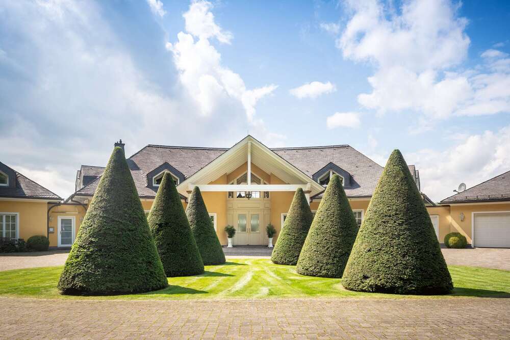 Thumbnail-Haus zum Kaufen in Arnsberg 3.750.000,00 € 1087 m²