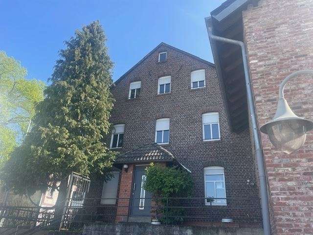 Thumbnail-Haus zum Kaufen in Leverkusen 730.000,00 € 234 m²