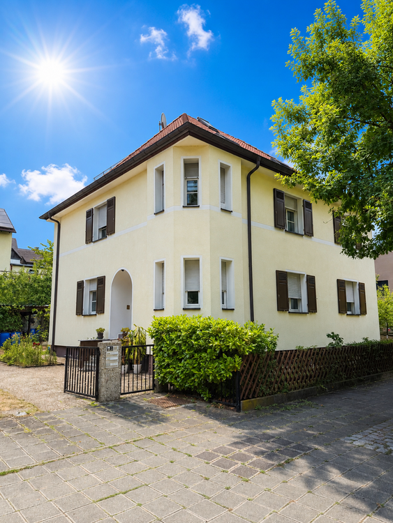 Thumbnail-Haus zum Kaufen in Nürnberg 990.000,00 € 238 m²