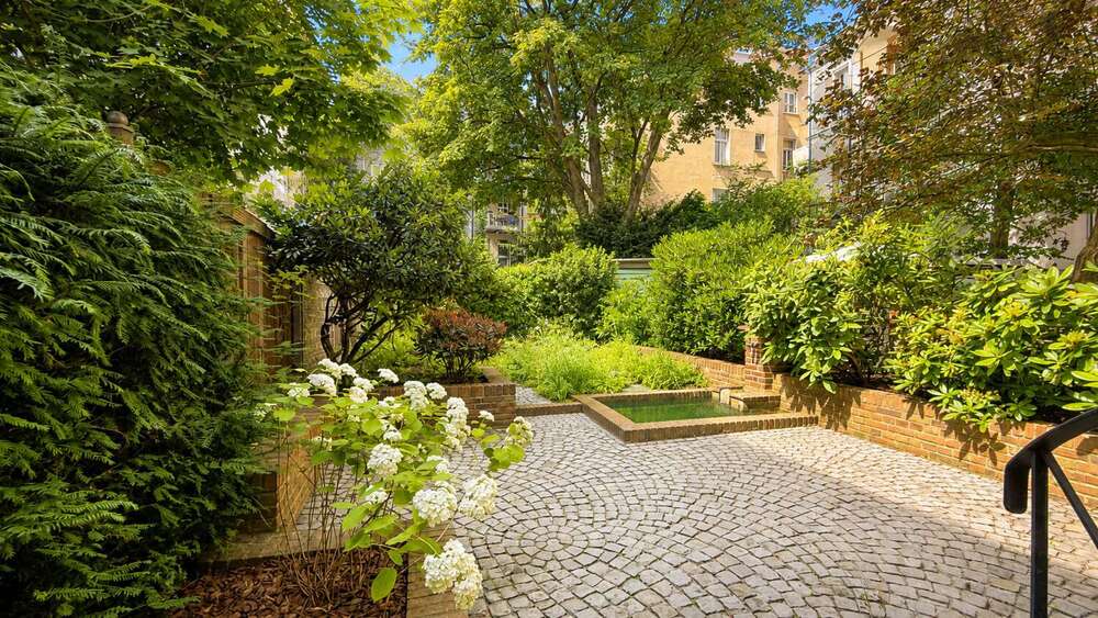 Thumbnail-Haus zum Kaufen in Frankfurt am Main 3.980.000,00 € 180 m²