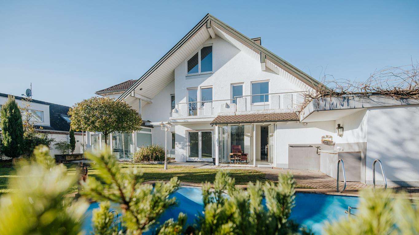 Thumbnail-Haus zum Kaufen in Breisach 850.000,00 € 345 m²