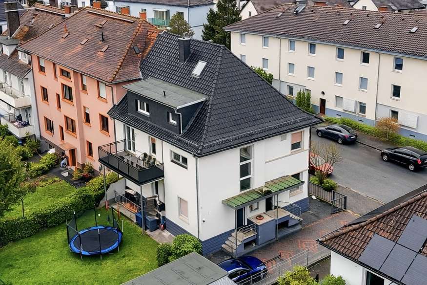 Thumbnail-Haus zum Kaufen in Frankfurt 1.300.000,00 € 230 m²