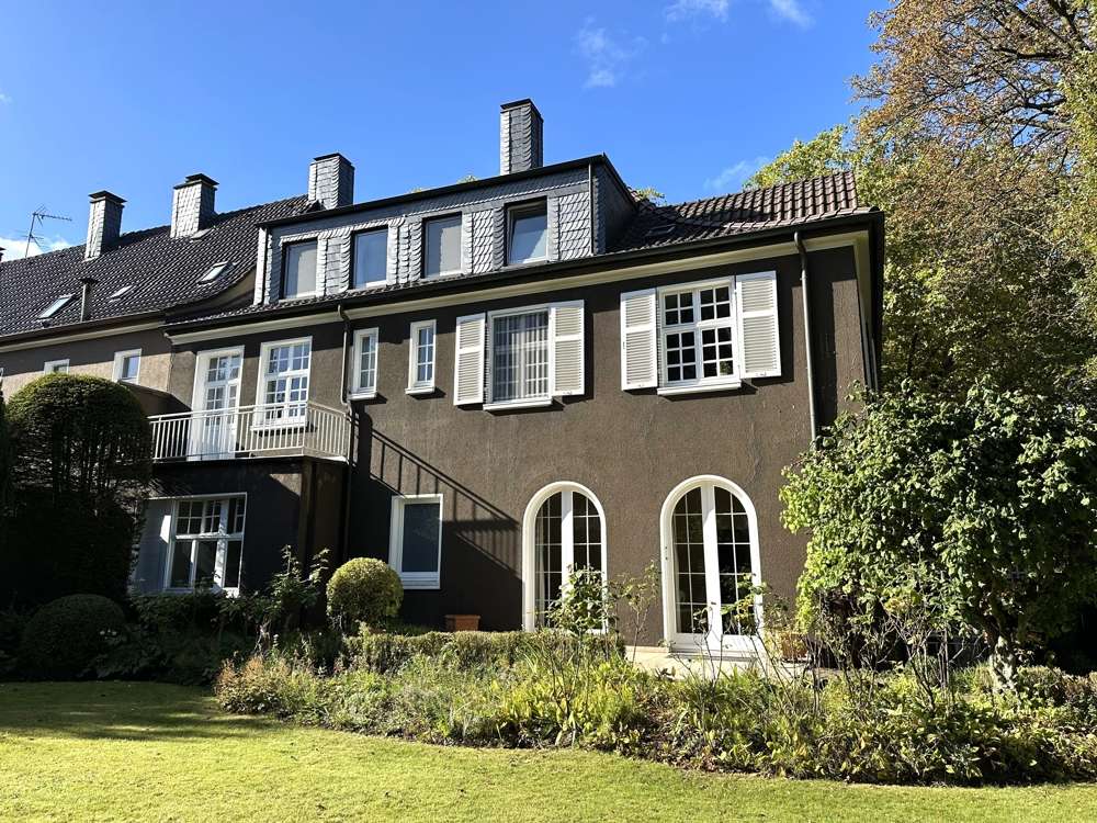 Thumbnail-Haus zum Mieten in Gelsenkirchen 3.200,00 € 310 m²