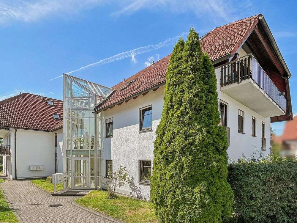 Thumbnail-Wohnung zum Kaufen in Seifersdorf 199.000,00 € 78.23 m²
