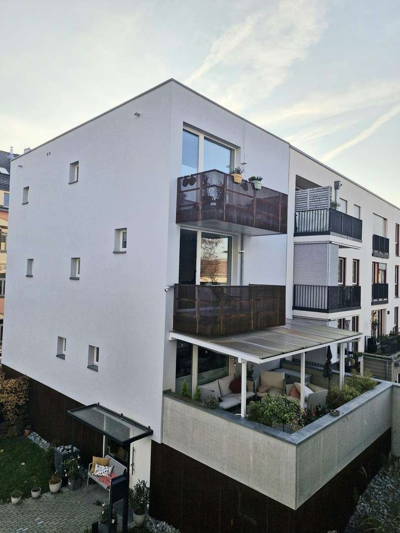 Thumbnail-Haus zum Kaufen in Dresden 1.189.999,00 € 188 m²