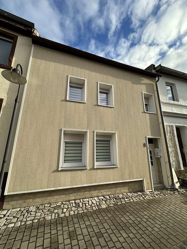 Thumbnail-Haus zum Kaufen in Güsten 40.000,00 € 100 m²