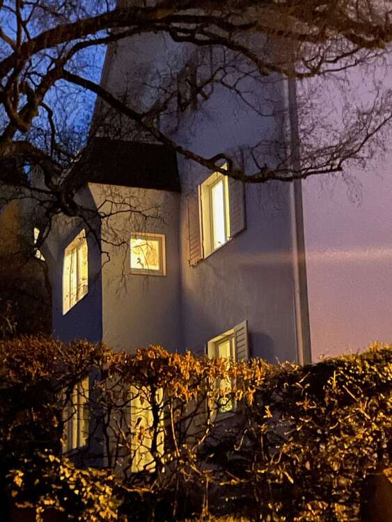 Thumbnail-Haus zum Kaufen in Stuttgart 1.950.000,00 € 300 m²