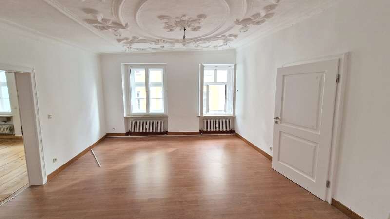 Thumbnail-Wohnung zum Mieten in Regensburg 1.250,00 € 100 m²