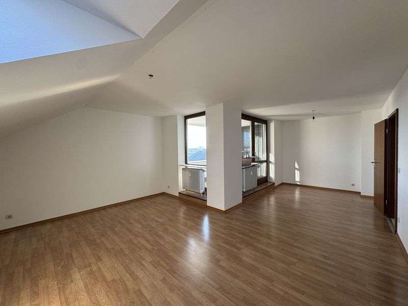 Thumbnail-Wohnung zum Kaufen in Großkarolinenfeld 275.000,00 € 74.1 m²