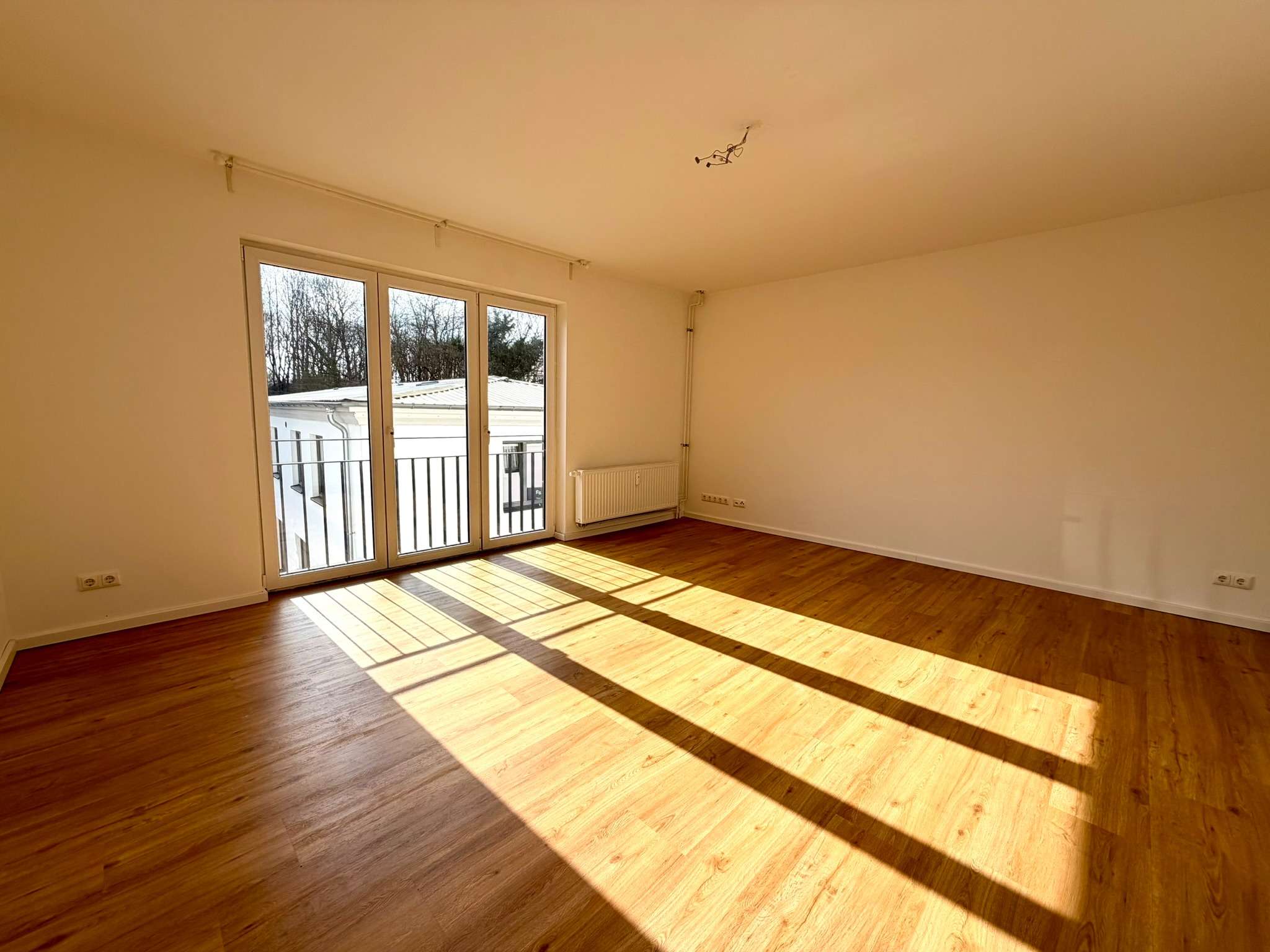 Thumbnail-Wohnung zum Mieten in Kiel 1.000,00 € 77 m²