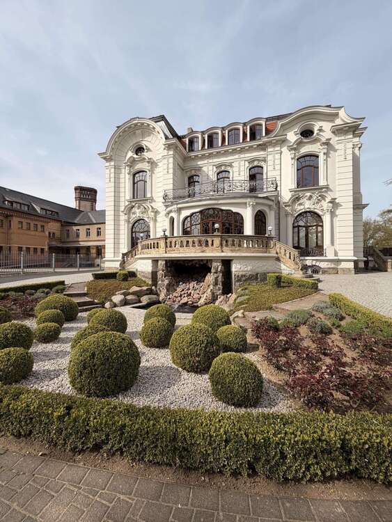 Thumbnail-Haus zum Kaufen in Aschersleben 3.975.000,00 € 2183 m²