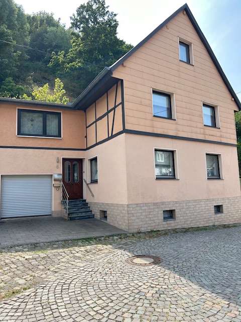 Thumbnail-Haus zum Kaufen in Nordrhein-Westfalen - Heimbach 175.000,00 € 145 m²
