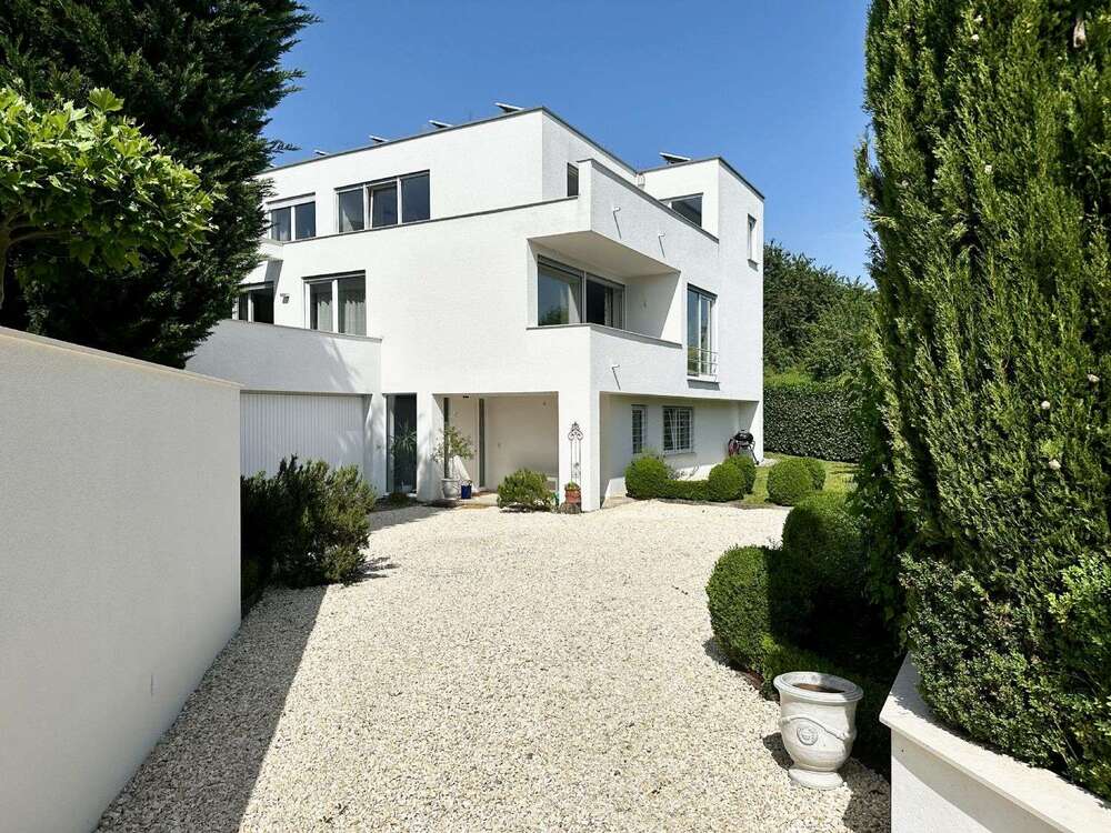 Thumbnail-Haus zum Kaufen in Weinstadt Großheppach 1.599.000,00 € 279 m²