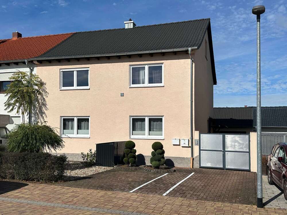 Thumbnail-Haus zum Kaufen in Hockenheim 549.000,00 € 162.37 m²