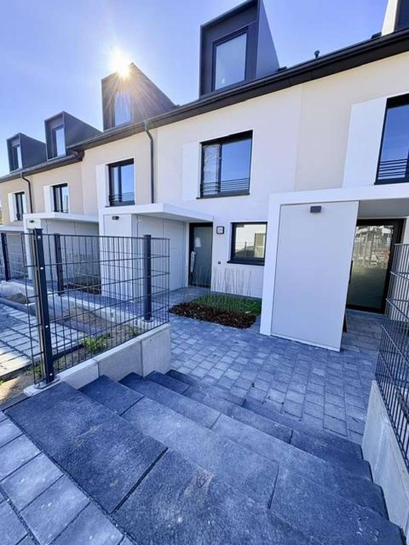 Thumbnail-Haus zum Mieten in Stein 2.300,00 € 145 m²