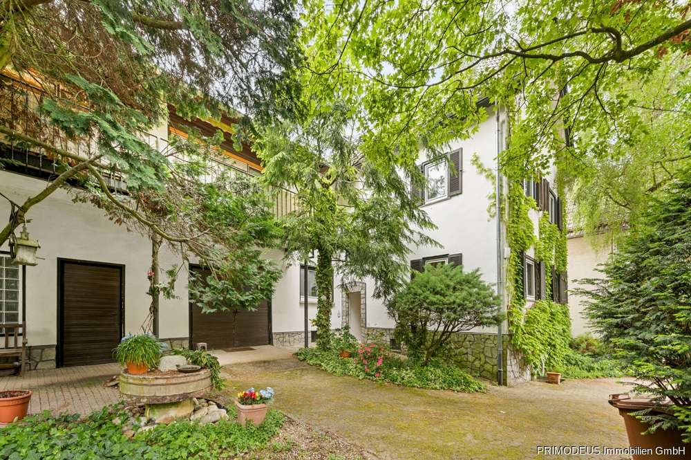 Thumbnail-Haus zum Kaufen in Bad Soden am Taunus Neuenhain 749.000,00 € 250 m²