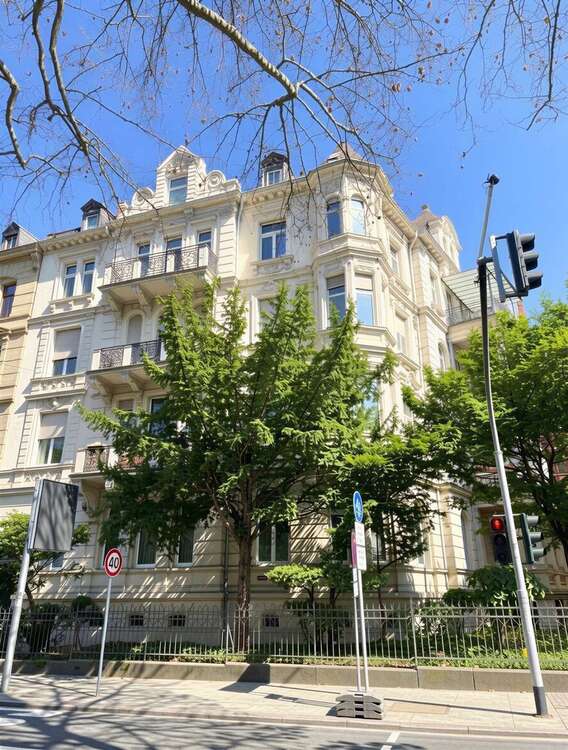 Thumbnail-Wohnung zum Mieten in Wiesbaden 1.664,00 € 129 m²