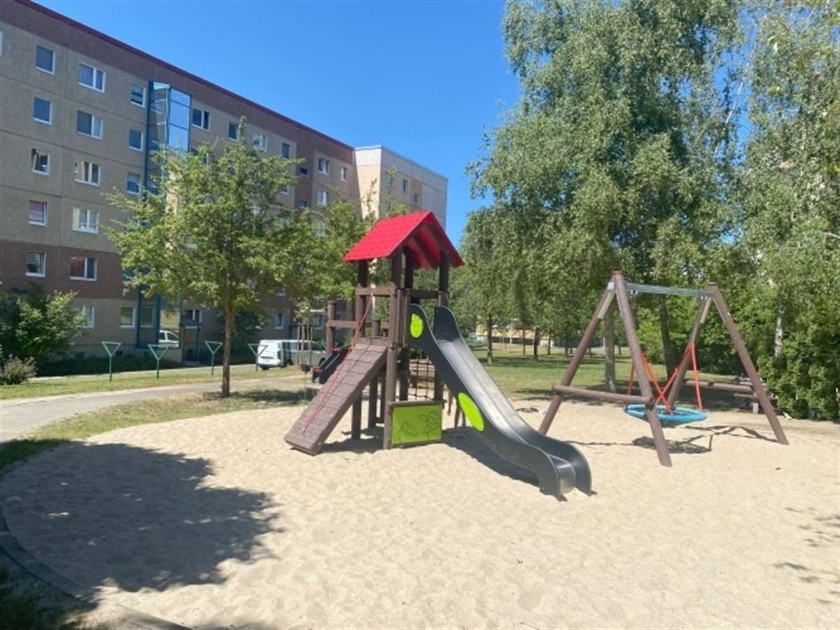 Thumbnail-Wohnung zum Mieten in Gera 466,54 € 83.31 m²