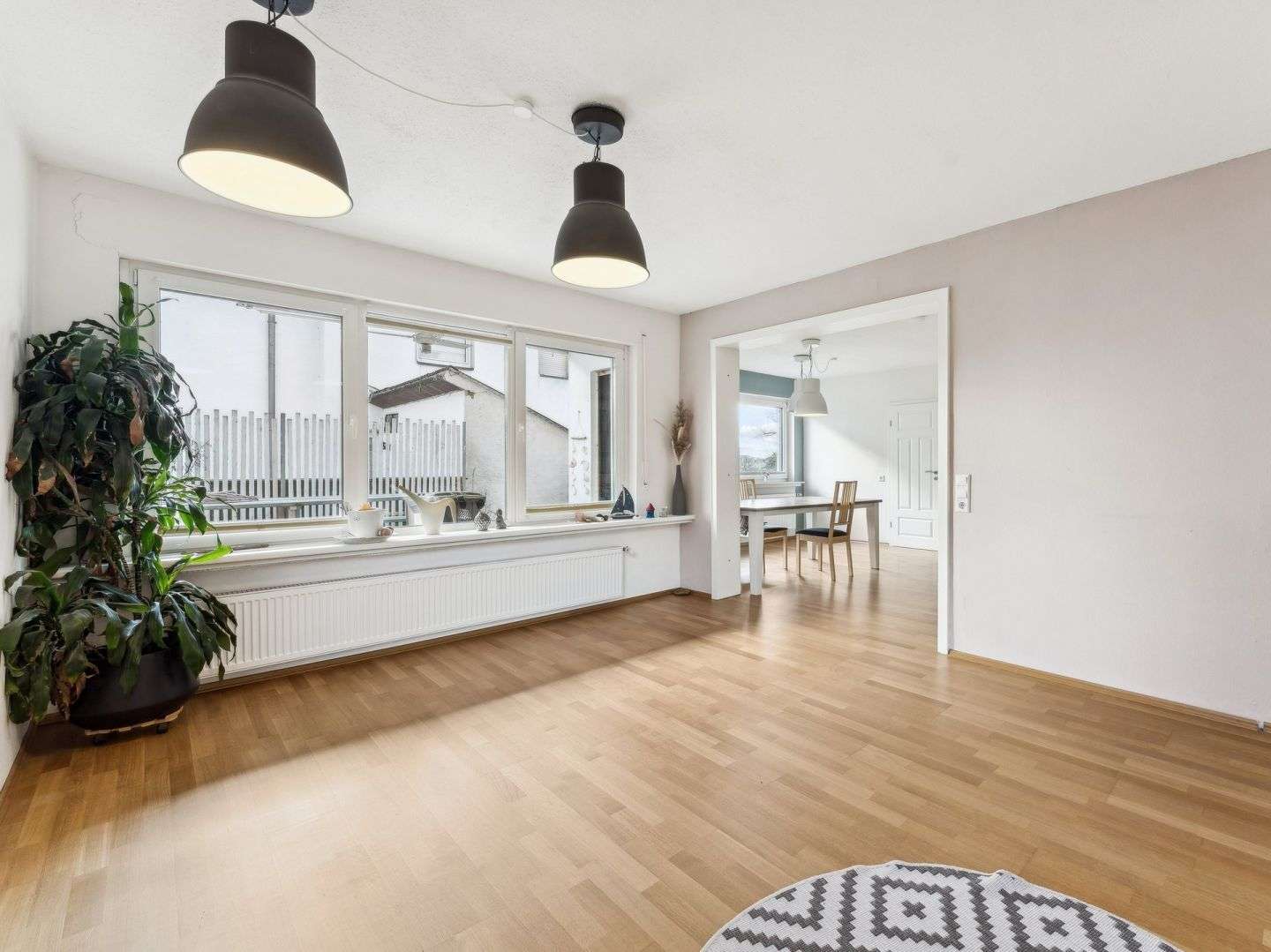 Thumbnail-Haus zum Kaufen in Niedenstein 299.000,00 € 200 m²