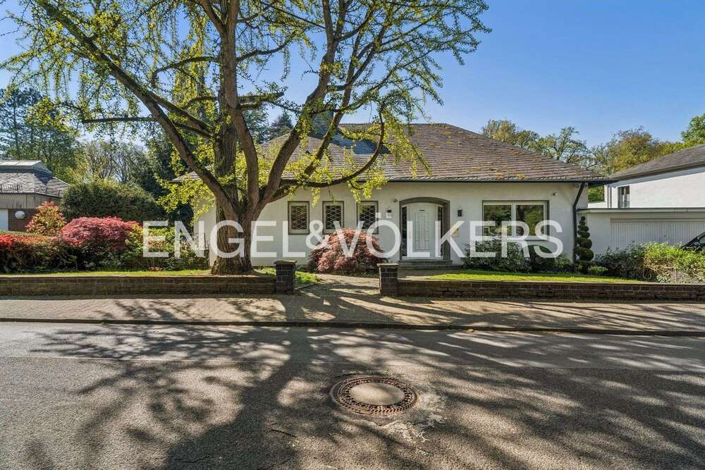 Thumbnail-Haus zum Kaufen in Frankfurt am Main 2.800.000,00 € 244 m²
