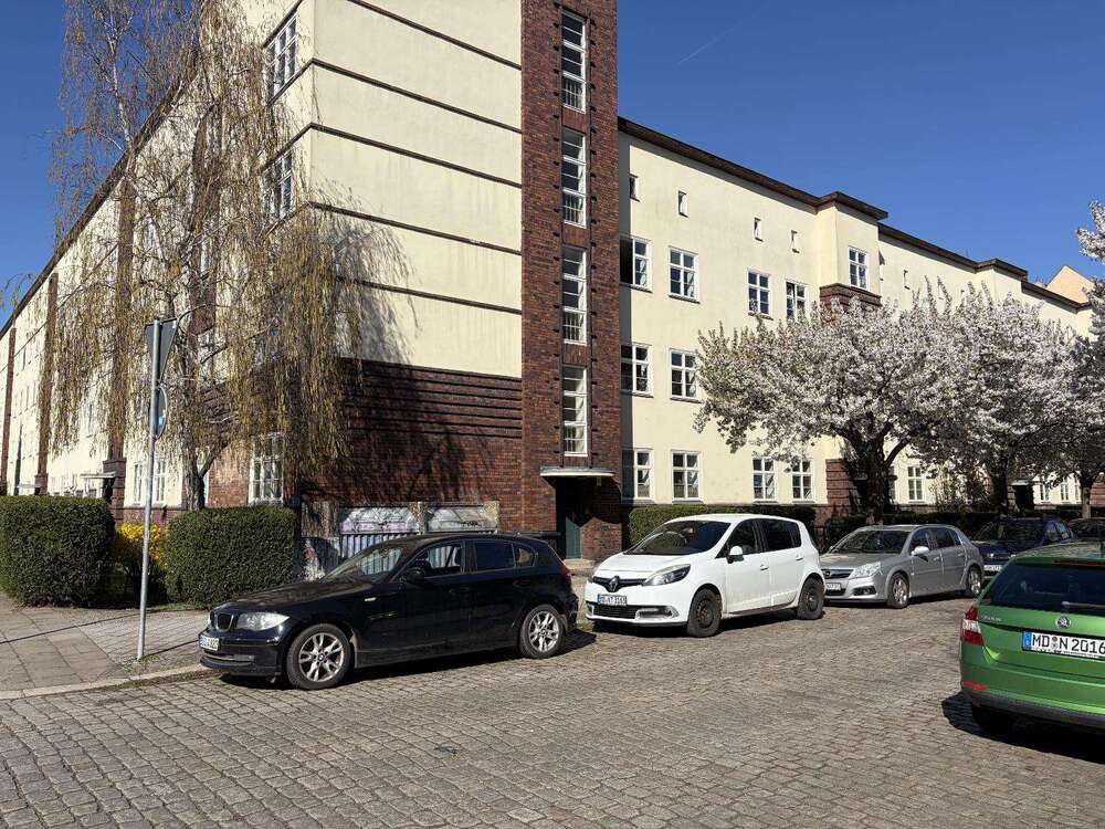 Thumbnail-Wohnung zum Kaufen in Magdeburg 87.000,00 € 51 m²