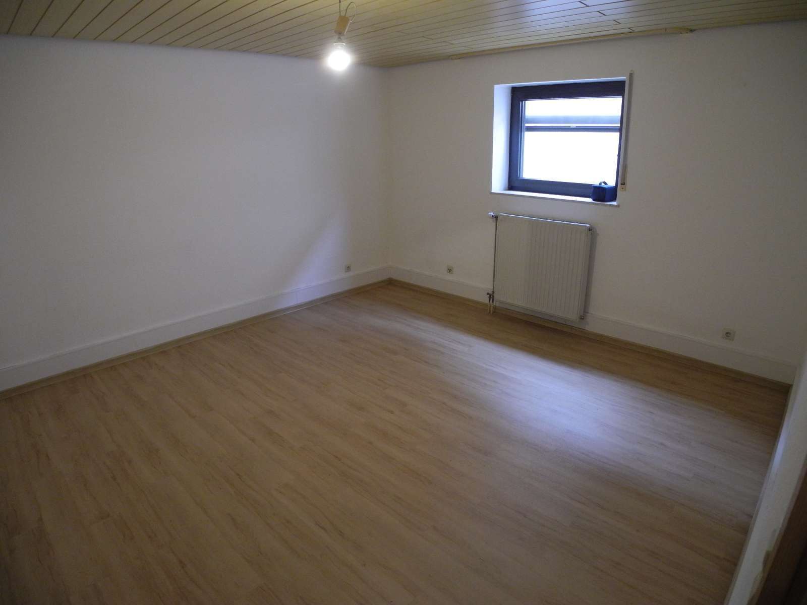 Thumbnail-Wohnung zum Mieten in Kleinniedesheim 390,00 € 40 m²