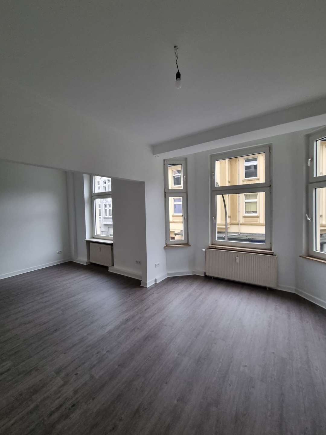 Thumbnail-Wohnung zum Mieten in Duisburg 1.410,00 € 145 m²
