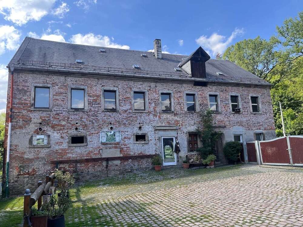 Thumbnail-Haus zum Kaufen in Chemnitz 150.000,00 € 492 m²