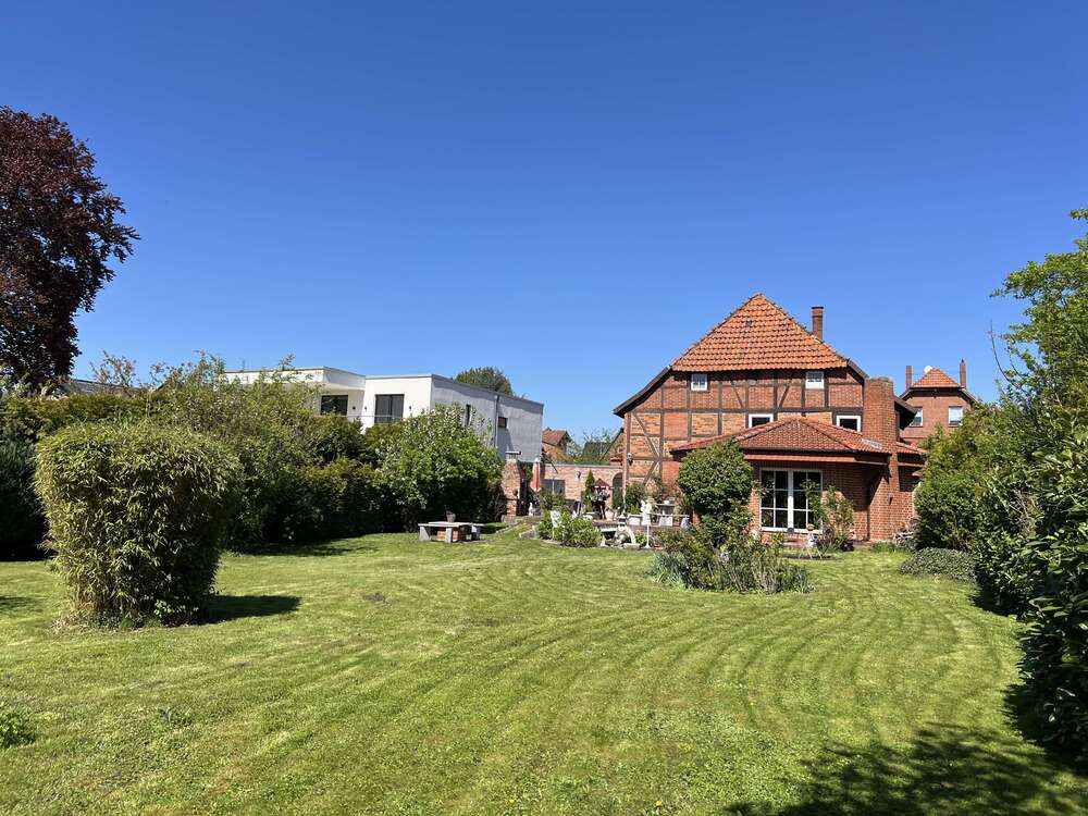 Thumbnail-Haus zum Kaufen in Hemmingen 844.000,00 € 262 m²