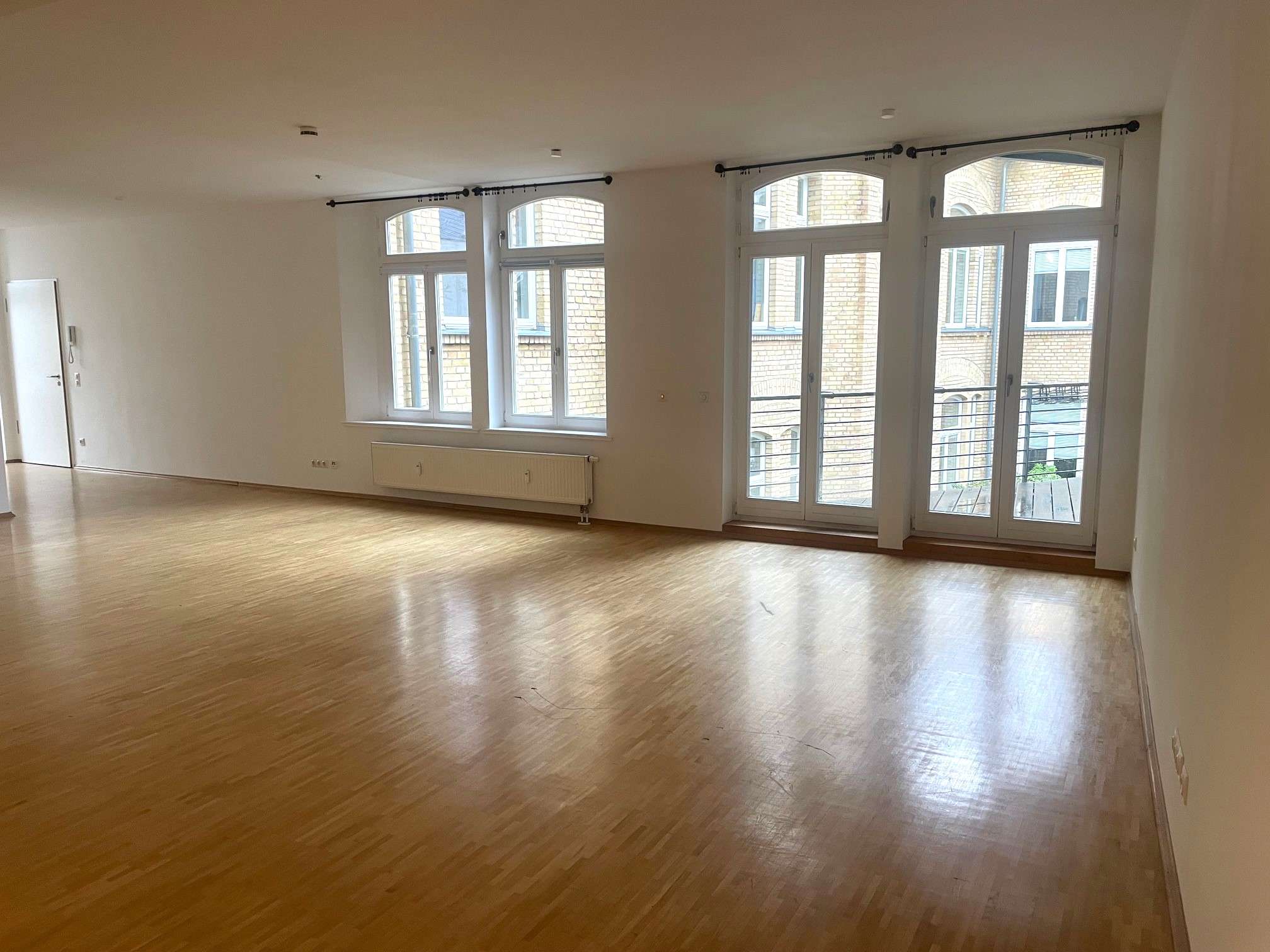 Thumbnail-Wohnung zum Mieten in Wiesbaden 1.280,00 € 123 m²