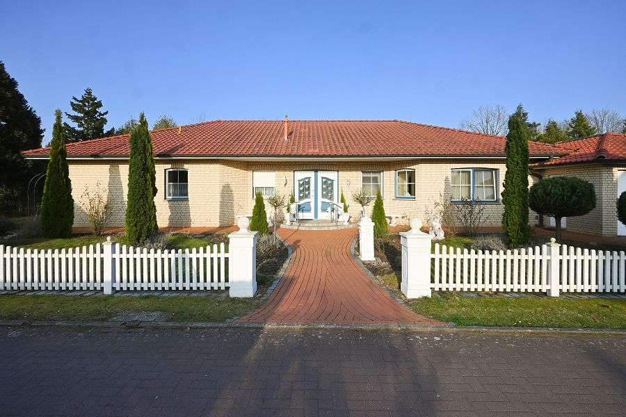 Thumbnail-Haus zum Kaufen in Barenburg bei Sulingen 499.000,00 € 322.05 m²