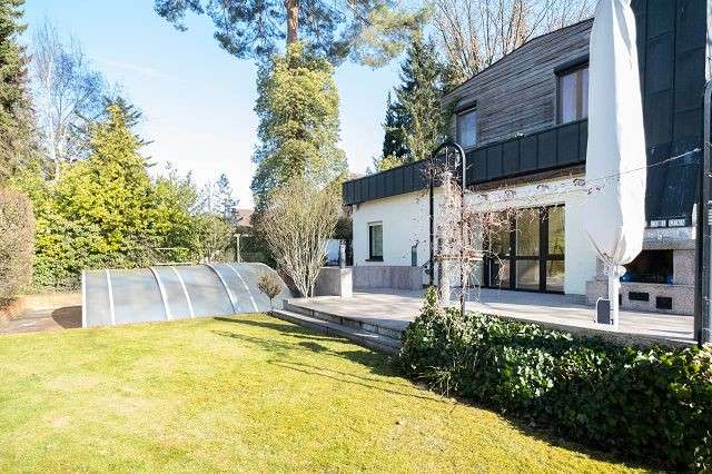 Thumbnail-Haus zum Kaufen in Berlin-Wilhelmstadt 1.300.000,00 € 328 m²