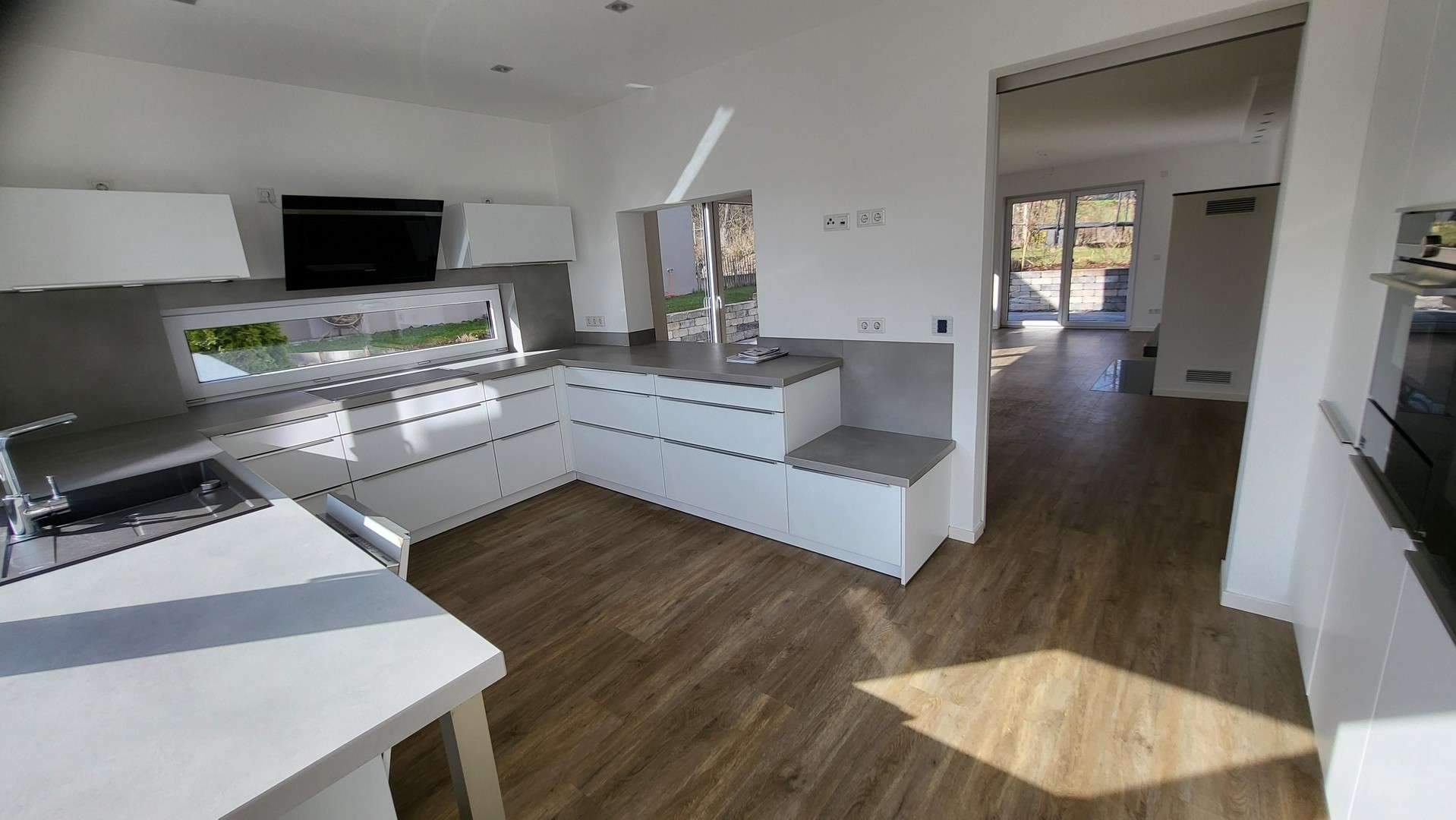 Thumbnail-Wohnung zum Mieten in Petersberg 1.600,00 € 126 m²