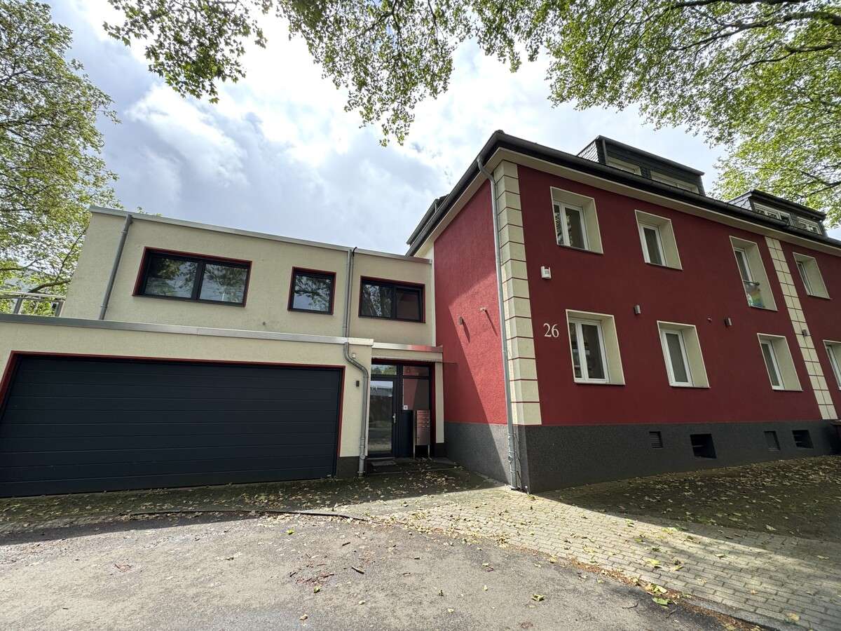 Thumbnail-Haus zum Mieten in Essen 2.600,00 € 250 m²