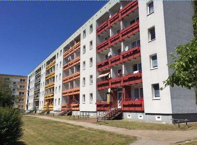 Thumbnail-Wohnung zum Mieten in Schwerin 355,00 € 57.3 m²