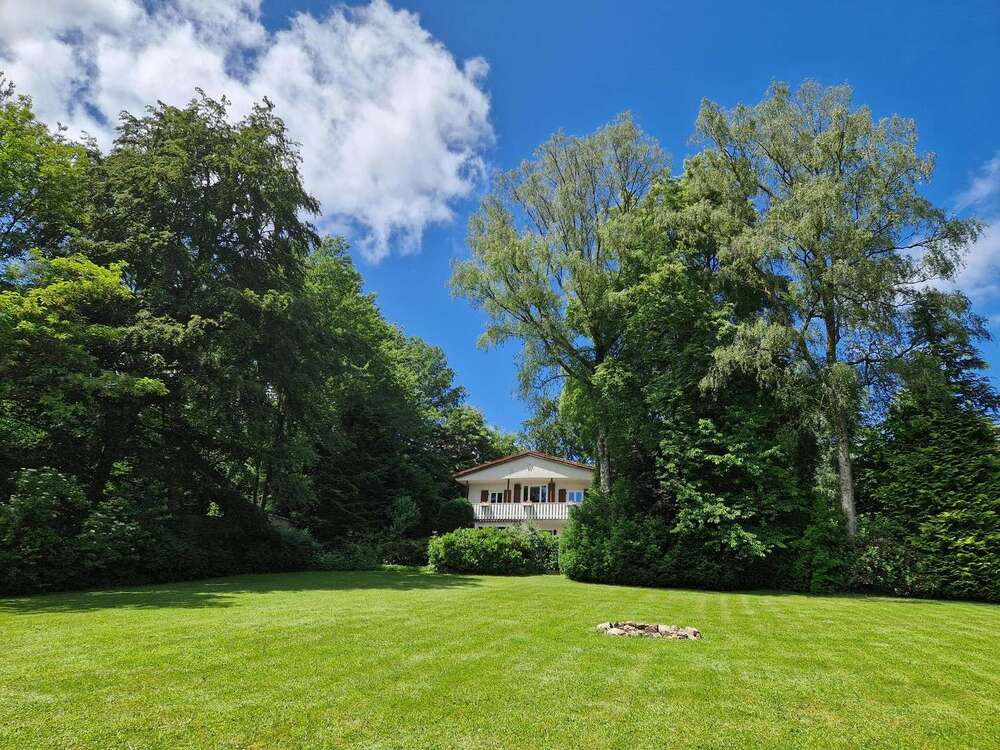 Thumbnail-Haus zum Kaufen in Achtelsbach 369.000,00 € 253 m²