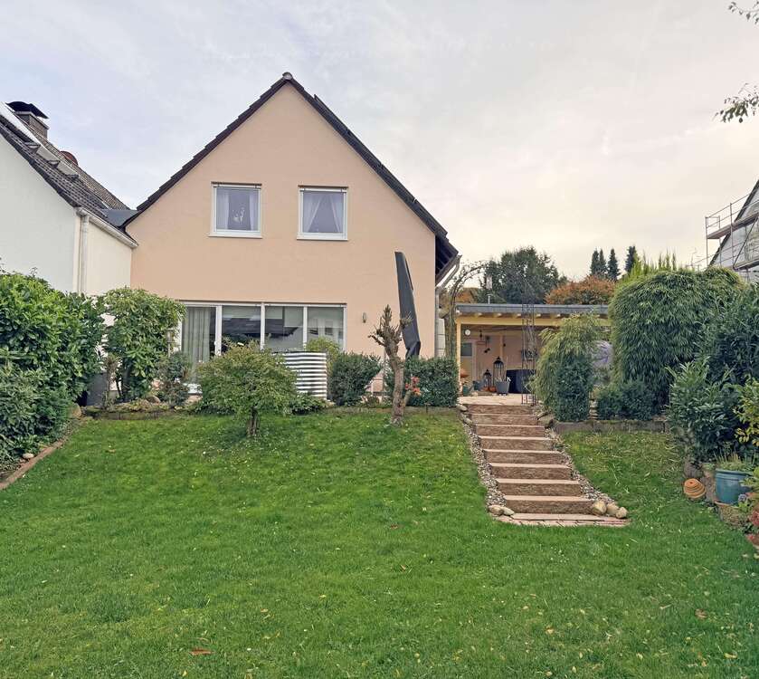 Thumbnail-Haus zum Kaufen in Niedernhausen 650.000,00 € 143 m²