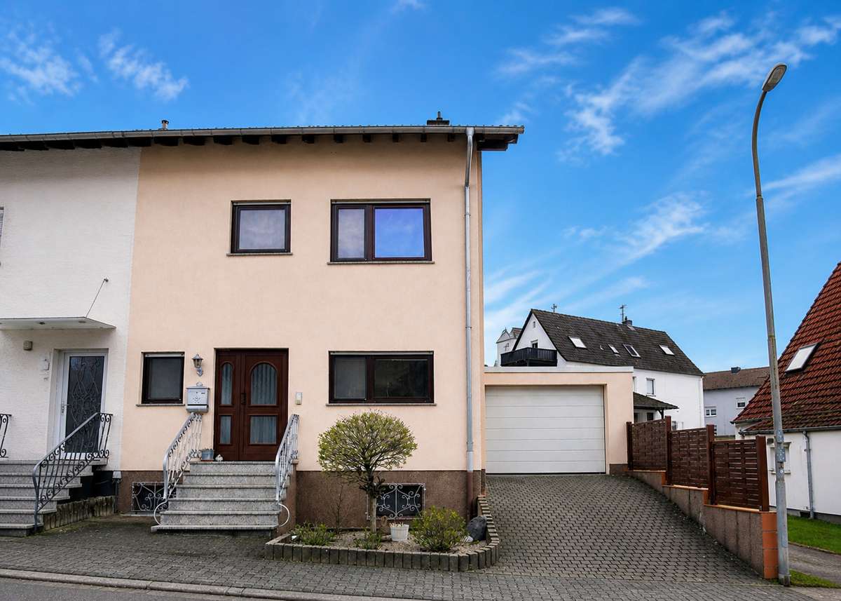 Thumbnail-Haus zum Kaufen in Freigericht Horbach 330.000,00 € 132 m²