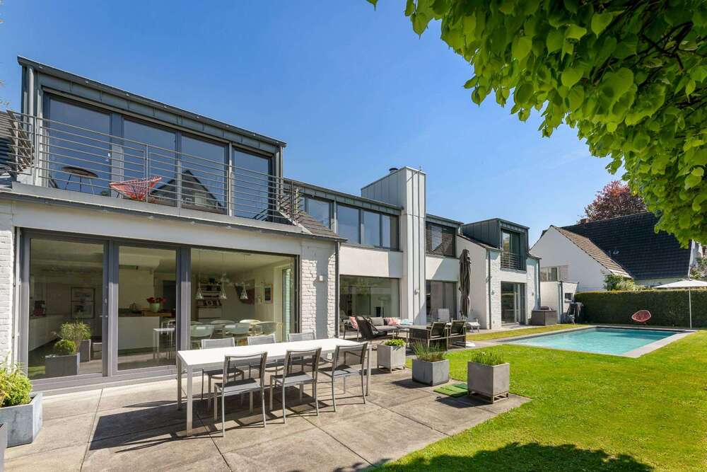 Thumbnail-Haus zum Kaufen in Düsseldorf 5.250.000,00 € 372.25 m²
