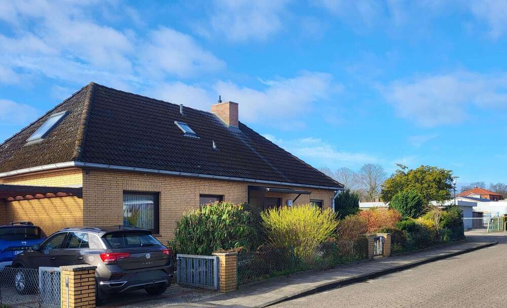 Thumbnail-Haus zum Kaufen in Cuxhaven 348.000,00 € 146 m²