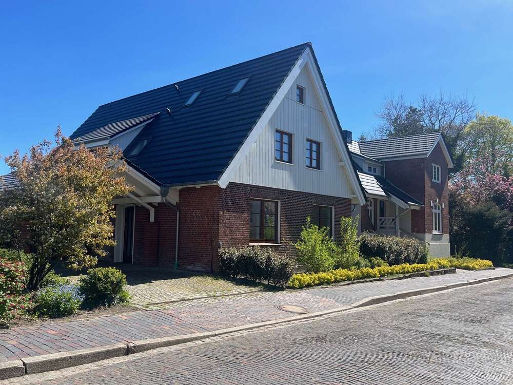 Thumbnail-Haus zum Mieten in Meldorf 2.000,00 € 233.54 m²