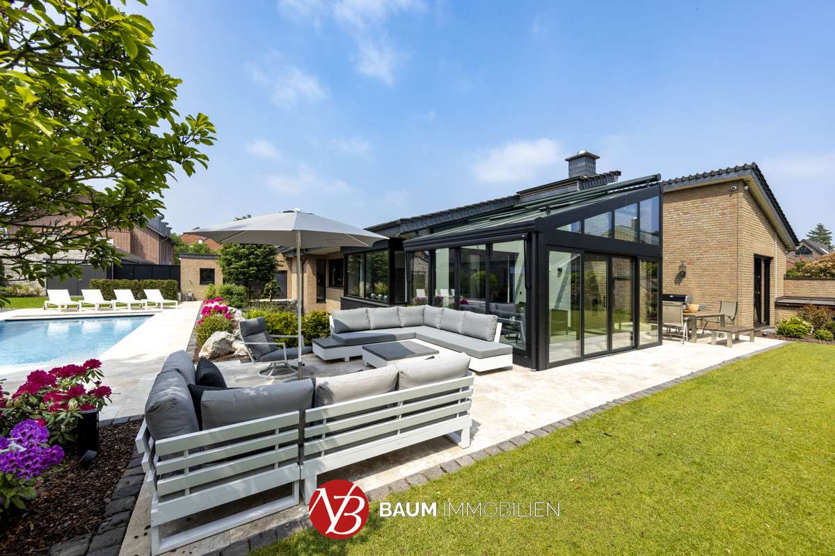 Thumbnail-Haus zum Kaufen in Neuss 2.400.000,00 € 242 m²