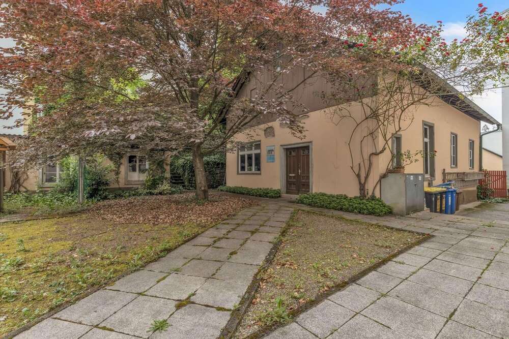 Thumbnail-Haus zum Kaufen in Baden-Baden 175.000,00 € 168 m²