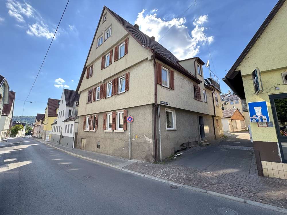 Thumbnail-Haus zum Kaufen in Stuttgart 695.000,00 € 317 m²