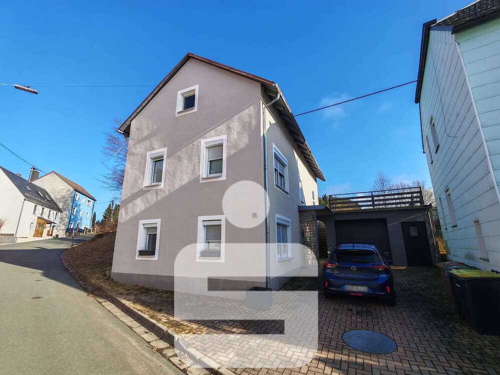 Thumbnail-Haus zum Kaufen in Weißdorf 230.000,00 € 184 m²