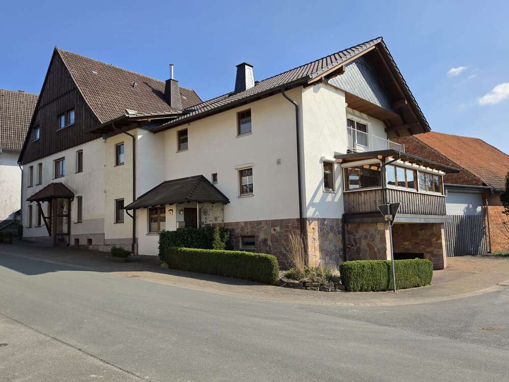 Thumbnail-Haus zum Kaufen in Marienmünster-Altenbergen 299.000,00 € 400 m²