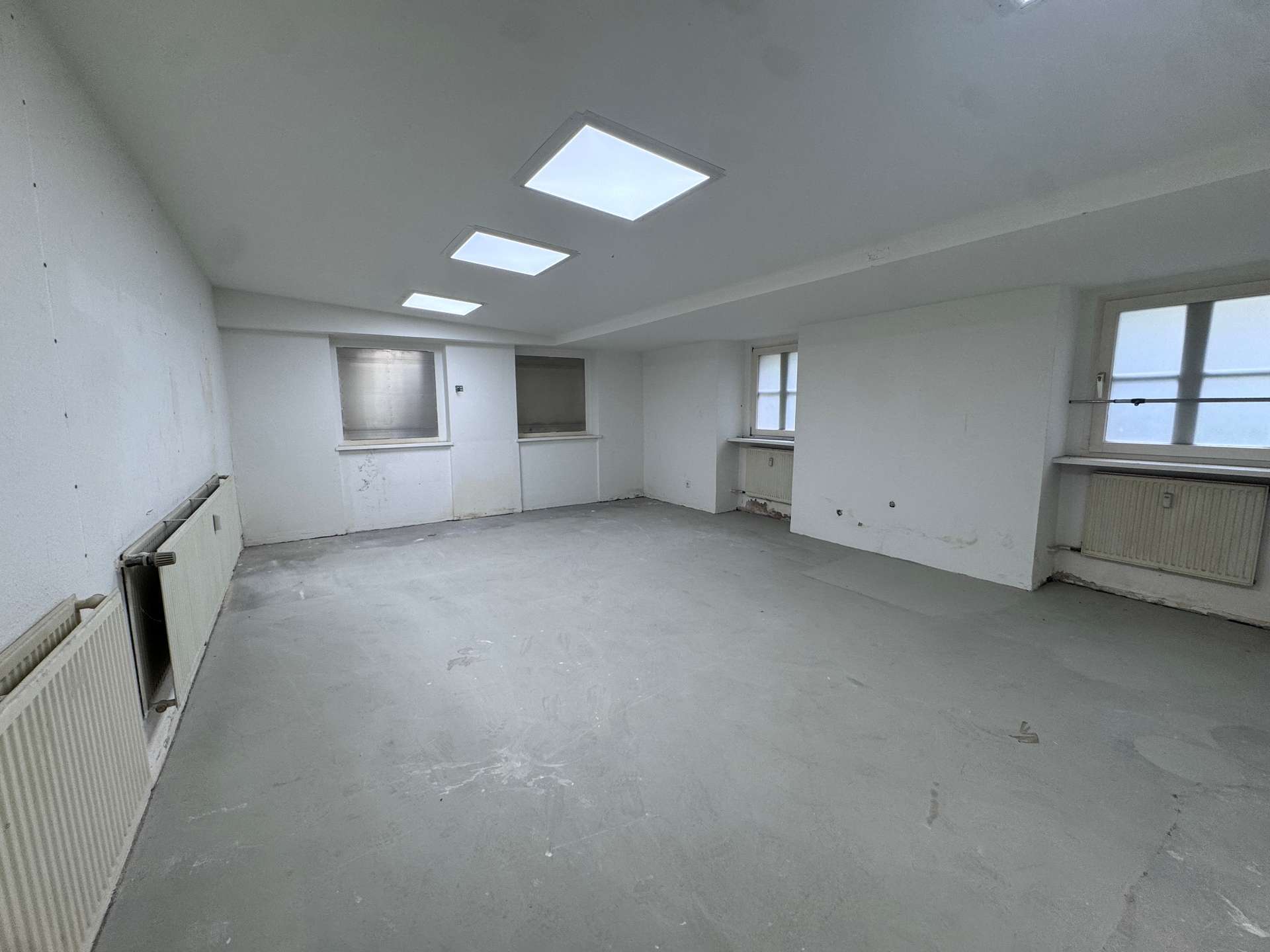 Thumbnail-Halle in Berlin 2.070,00 € 138 m²