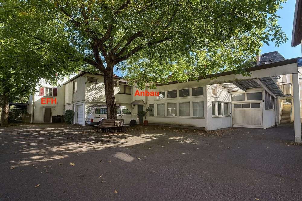 Thumbnail-Haus zum Kaufen in Esslingen 1.775.000,00 € 720 m²