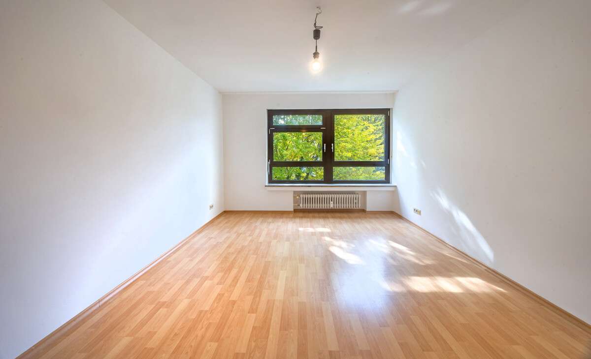 Thumbnail-Wohnung zum Kaufen in München 400.000,00 € 65.04 m²