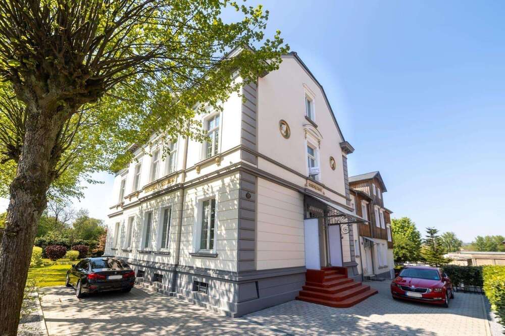 Thumbnail-Wohnung zum Mieten in Wuppertal 1.790,00 € 173.18 m²